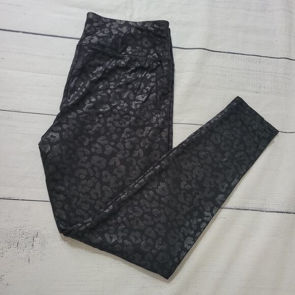 Chico's Zenergy Size 8/10 Pull-On Ankle Leggings Metallic Shine Animal Print - Picture 7 of 7